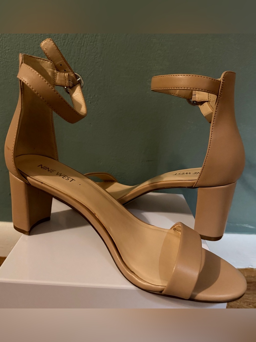 Nine West Pruce Ankle Strap Block Heel Sandals Nude Beige Dress Heels 9